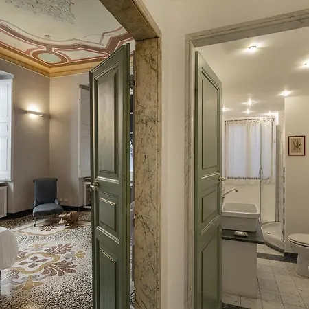 Fancy In Palazzo Grimaldi By Wonderful Italy Genoa